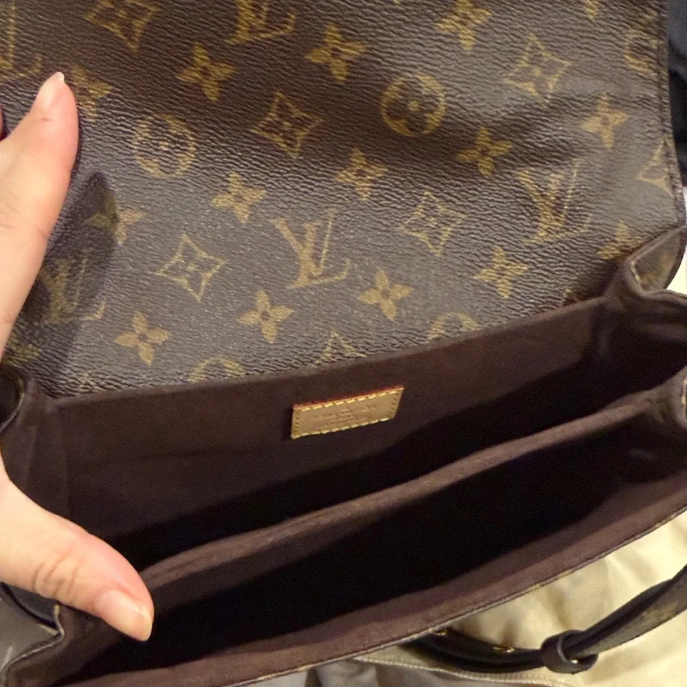 Louis Vuitton Monogram Pochette Métis Crossbody - Picture 8 of 8